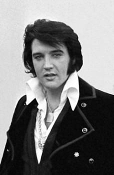 Efemérides - Dia 16 de Agosto 1977 – Faleceu Elvis PresleY