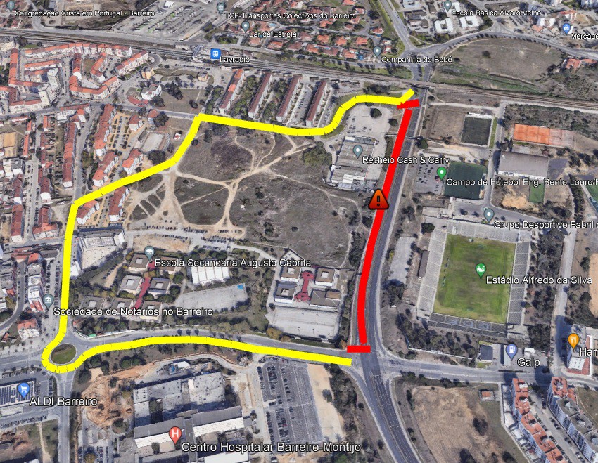BARREIRO - Devido a um abatimento no pavimento Corte de via IC21/A39 no sentido Norte/Sul