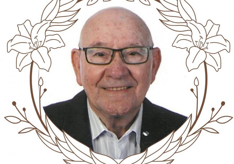 Barreiro - Por dentro dos dias José da Luz Saramago - viveu a amar a Liberdade