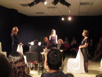 Teatro Projéctor - «As três mulheres» de Edward Albee Onde as aprendizagens dilacerantes da vida emergem de memórias