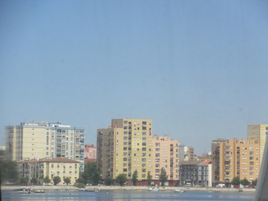 Por dentro dos Dias - Barreiro Nunca é tarde para viver a própria vida.
