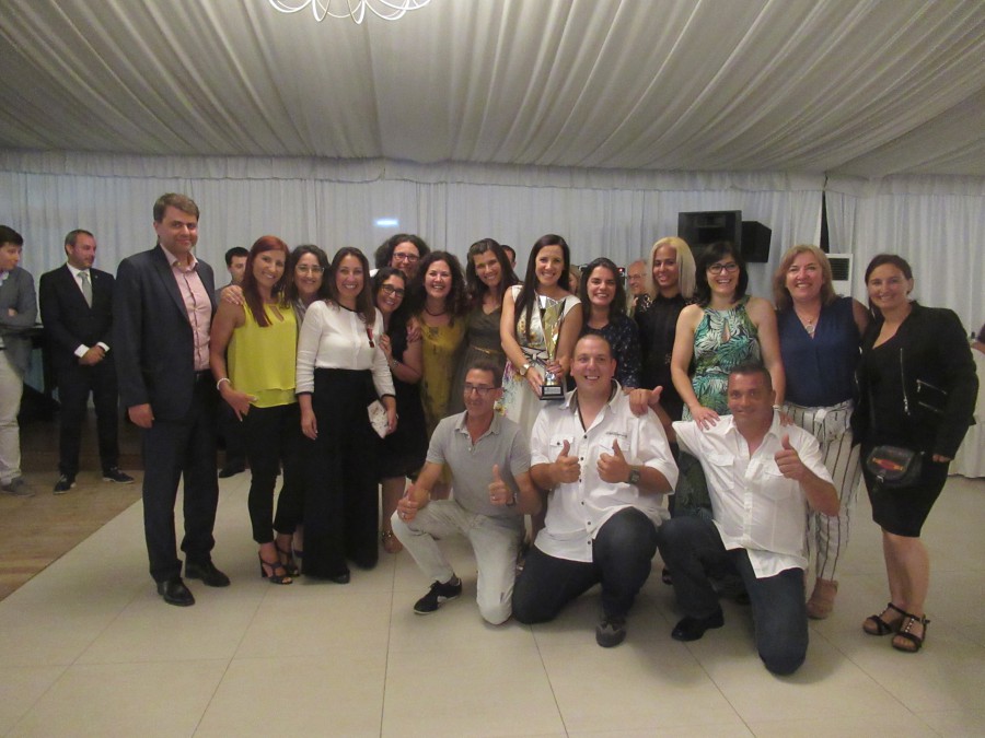 Prémios XII Torneio de Futsal entregues no convívio dos Trabalhadores das autarquias do Barreiro 1º lugar Gabinete Comercial