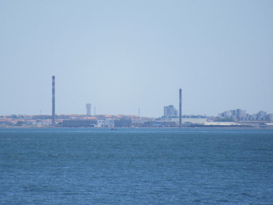 Por dentro dos dias – Barreiro Pensar o tempo em que o Tejo era uma «rua da vila»…