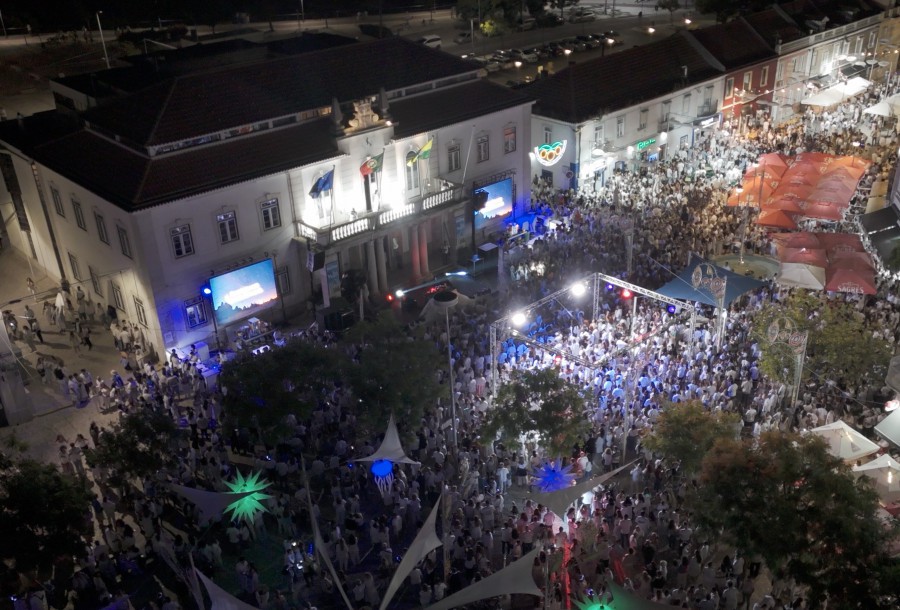 FESTAS DA MOITA NOITE BRANCA VOLTA A ANIMAR APRESENTAÇÃO . 30 de agosto