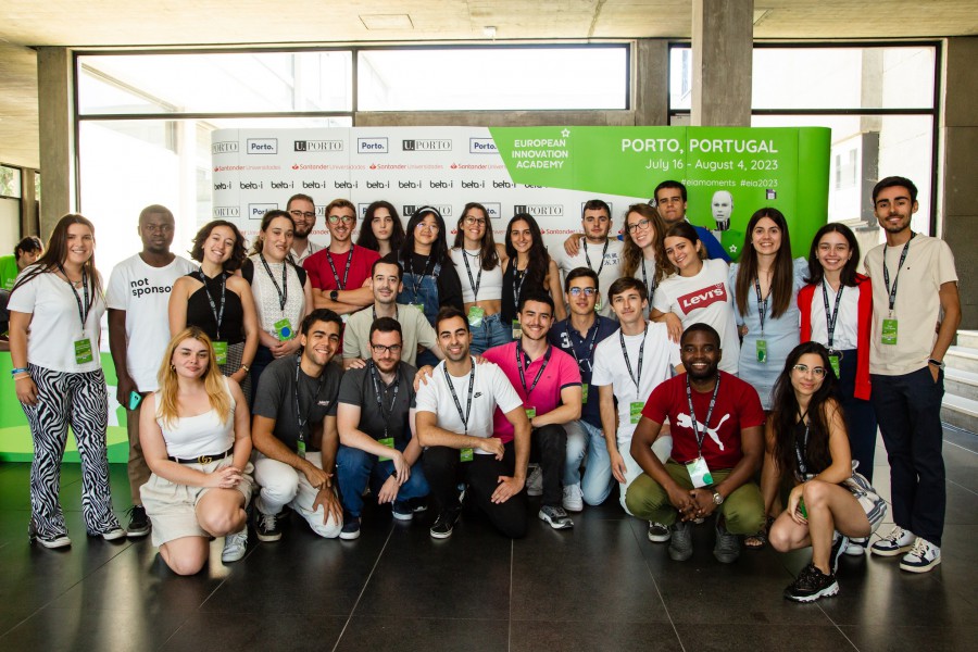 Projeto de estudantes do IP Setúbal destaca-se no top 10 Estudantes do IPS destacam-se na European Innovation Academy . Estudantes da EST do Barreiro