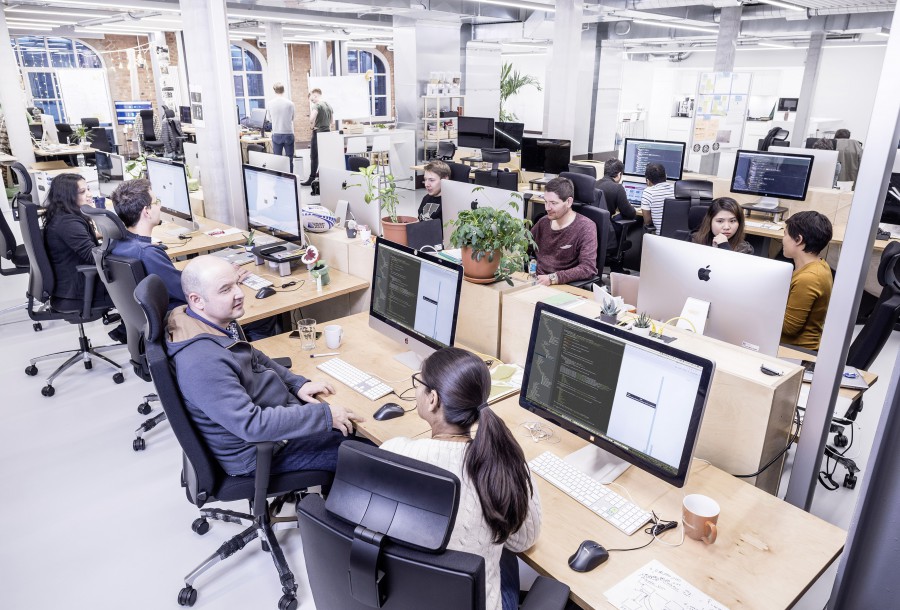 Palmela - Grupo Volkswagen lança centro de desenvolvimento de software em Lisboa A médio prazo cerca de 300 especialistas em TI estarão a trabalhar