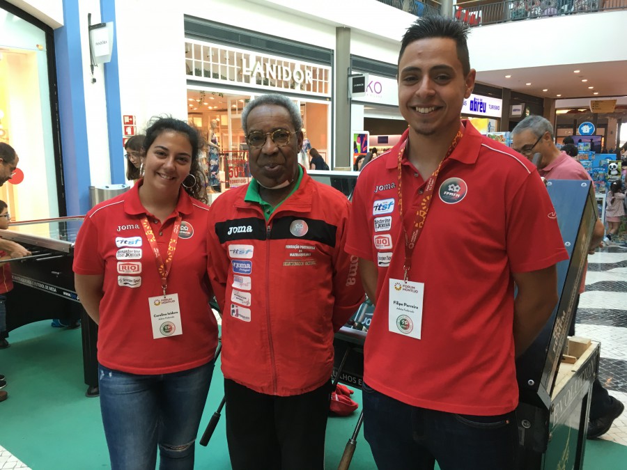 No âmbito da celebração do mês da criança no Forum Montijo DEZENAS DE CRIANÇAS ASSISTEM A DEMONSTRAÇÃO PROFISSIONAL DE MATRAQUILHOS