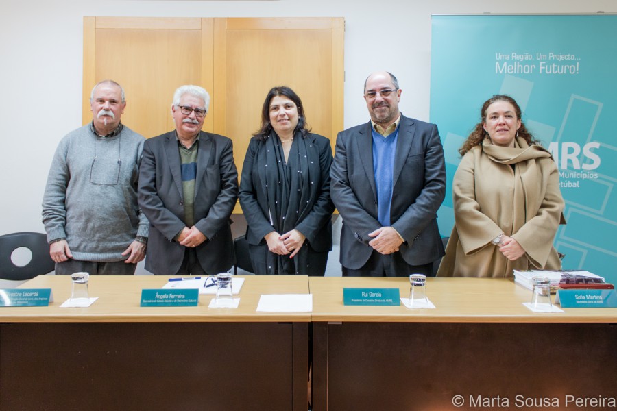 Por dentro dos dias - Barreiro Obrigado à AMRS por ter aceite o desafio e assumido a vontade de avançar com o projecto.