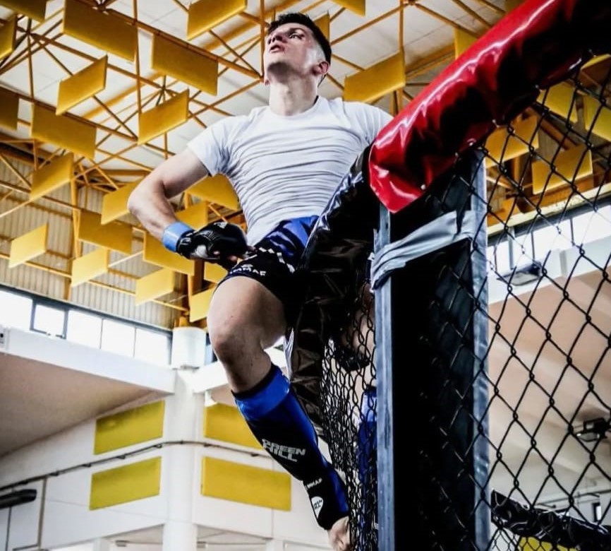 BARREIRO - Academia Unlimited brilhou no Campeonato Nacional de MMA Conquistando cinco medalhas de ouro e uma de prata.