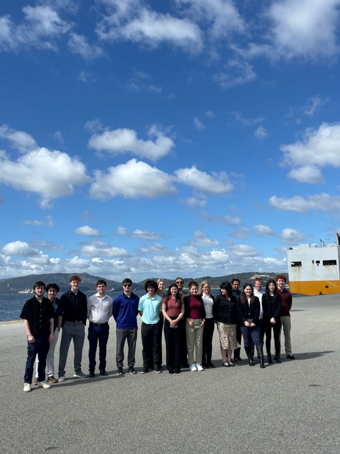 Estudantes norte americanos da Universidade de Akron Visita permitiu compreender melhor o funcionamento do Porto de Setúbal