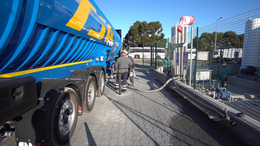 Transportes Colectivos do Barreiro Novos Autocarros já reabastecem nas instalações dos TCB . Circulam atualmente 12 viaturas novas