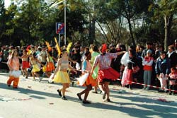 Barreiro Centenas de foliões brilham no Carnaval do Barreiro