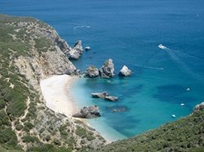 Sesimbra Passeio Pedestre dá a conhecer uma das mais belas praias da região