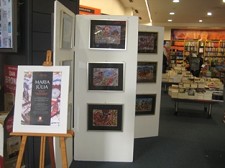 Livraria Bertrand no Forum Barreiro Exposição de pintura de Maria Júlia Saúde