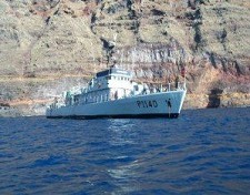 Bióloga e vigilantes da natureza das Desertas resgatados pela Marinha e Força Aérea Portuguesa