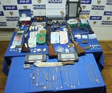 No Bairro da Bela Vista em Setúbal desmantelada rede organizada Operação Policial de Combate ao Tráfico de Estupefacientes procedeu à detenção de 6 cidadãos