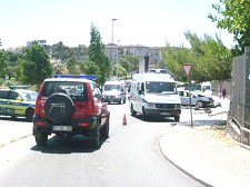 Despiste de veículo no Barreiro Dois jovens gravemente feridos . Transportados de helicóptero para Lisboa