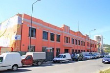 No Mercado do Livramento em Setúbal Dez manequins desfilam Coleção de roupas "La Dolce Vita"