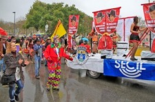 Carnaval em Setúbal Apesar da chuva vários mascarados optaram por realizar um pequeno desfile