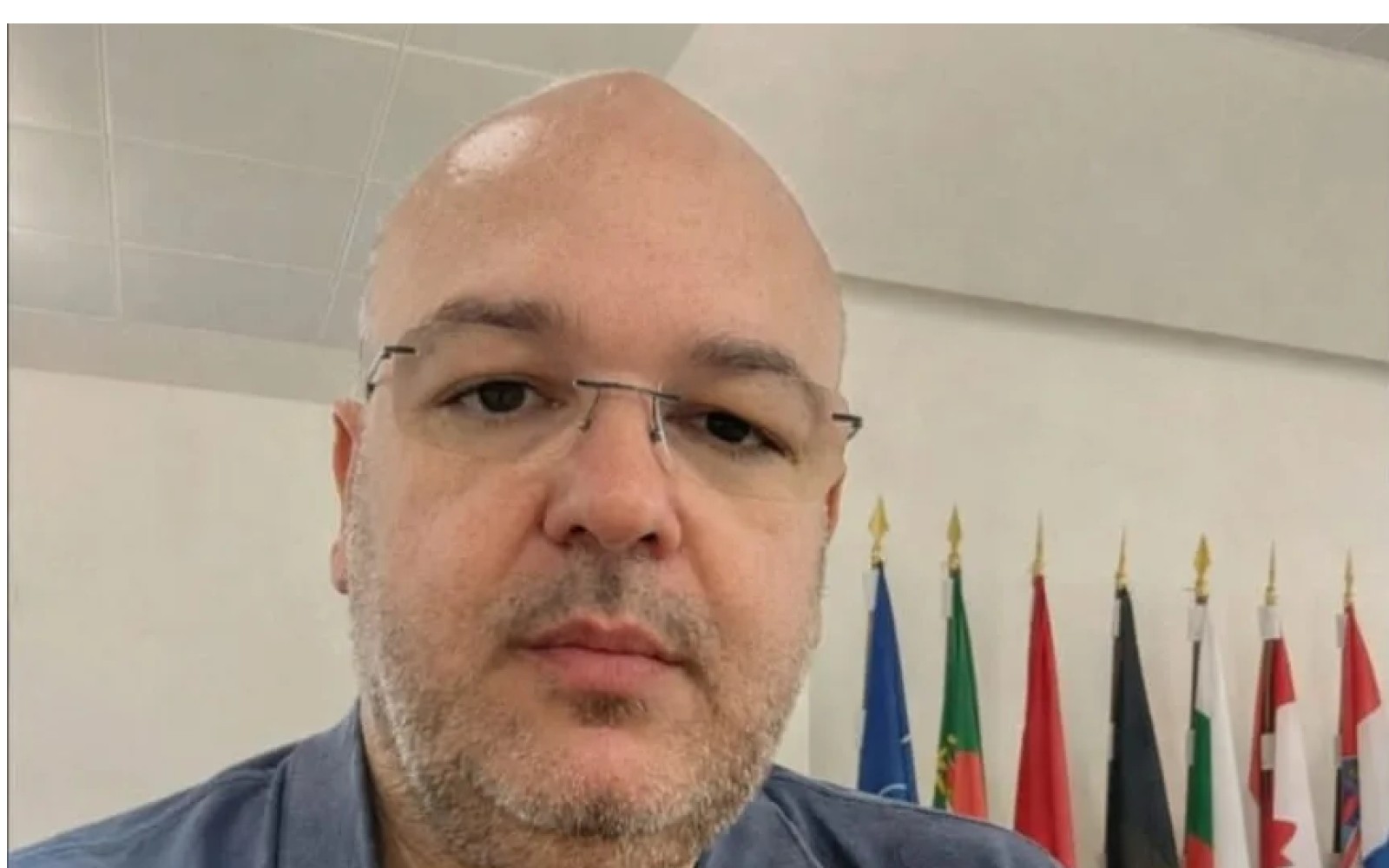 Por Paulo Margalhau Portas escancaradas para que país? Barreiro