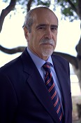 UMA CONSTANTE HISTÓRICA Por Nuno Santa Clara Gomes BARREIRO