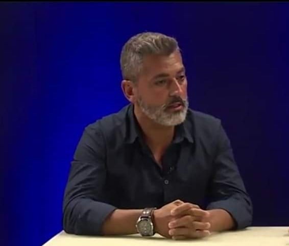 Psicologia – Notas Reflexivas NO FIO DA NAVALHA (Notas sobre a perturbação da personalidade borderline) Por Rui Grilo Barreiro