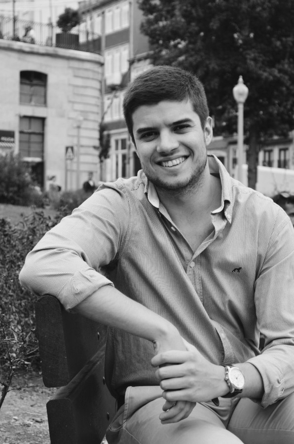 Mobilidade: um problema prioritário Tiago Sousa Santos Barreiro