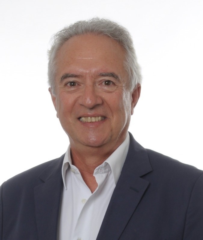 Para quem só usa um martelo, tudo parece um prego. Por José Paulo Rodrigues Barreiro