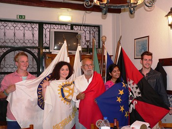 Rotary Club do Barreiro - Campo de férias Clube está certo que os 14 jovens vão deixar Portugal encantados