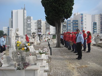 Associação Humanitária dos Bombeiros Voluntários do Sul e Sueste - Barreiro Romagem aos Cemitérios abre programa de comemorações do 120 º aniversário