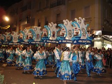 Marchas Populares do Barreiro Uma noite que deu vida ao centro da cidade . Ritmo e harmonia animaram a noite de S. João