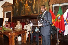 Associação de Angolanos e Amigos de Angola - Setúbal « As gerações mais novas não percam as ligações umbilicais com a sua terra»