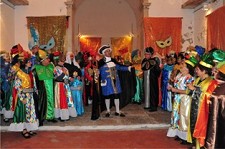Magia do Carnaval de Veneza no Barreiro Cerca de 150 pessoas no Convento da Madre de Deus da Verderena