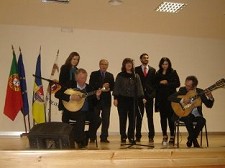 Famílias carenciadas no Concelho do Seixal Fado Solidário recolhe 2300 euros para aquisição de alimentos