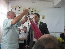 Medalha de 25 anos ao Grupo Desportivo de Sesimbra Na Sessão Solene da Associação de Patinagem de Setúbal