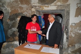 Escola de Surf no Moinho Poente de Alburrica - Barreiro «É importante fomentar este tipo de atividade desportiva no Barreiro»