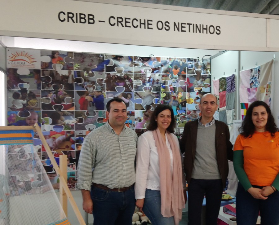 Moita - Projeto pedagógico e intergeracional «A Família» CRIBB presente na Feira de Projetos Educativos