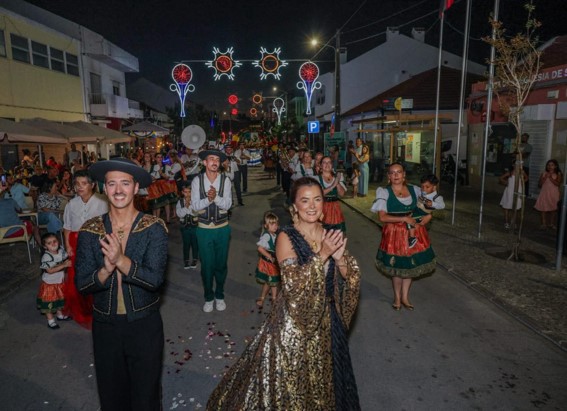 BARREIRO - Marcha Popular de Santo António da Charneca Voltou a animar as Festas da comunidade mantendo viva uma tradição