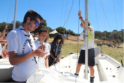 Na Base Naval de Lisboa, Alfeite em Almada Atividade para Escuteiros Marítimos . 700 crianças e jovens dos 6 aos 22 anos