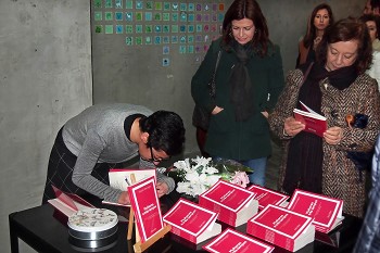 Coletiva de artes visuais em Setúbal Pintura, desenho, fotografia, escultura e vídeo de oito artistas