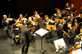 Sesimbra - Temporada de Música da Casa de Ópera do Cabo Espichel Orquestra Metropolitana de Lisboa interpreta ópera de Mozart