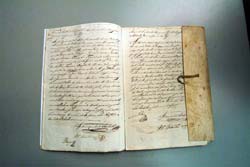 Doação de espólio enriquece Arquivo Municipal do Barreiro . Documentos de Alfredo Zarcos de 1928 a 1998