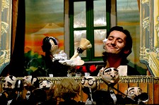 No Teatro Municipal de Almada Teatro Infantil “O Barbeiro de Sevilha”