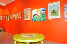 No Barreiro, até 21 de Fevereiro, com entrada livre Exposição de ilustração para a infância “O Voo do Pintarriscos”