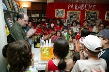 POLO DA BIBLIOTECA MUNICIPAL DA MOITA Biblioteca da Baixa da Banheira assinala quinto aniversário . Uma tertúlia de literatura com o tema «Liberdade»