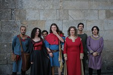 Jornadas medievais regressam ao Castelo de Sesimbra Ensemble Carmin´Antiqua, Aquitania, Trovas d´Amigo, La Batalla e ARS Concilium