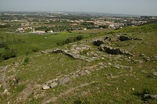 Castro de Chibanes em Palmela Estação arqueológica da Serra do Louro classificada como Sítio de Interesse Público