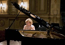 Pianista norte-americana Sara Davis Buechner no Salão Nobre da Academia das Ciências de Lisboa