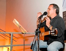 25 DE JANEIRO, AUDITÓRIO DA BIBLIOTECA MUNICIPAL DO BARREIRO LEITURA DE POEMAS DE FERNANDO PESSOA