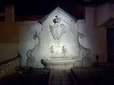 Fonte de Palhais na zona do Quebedo em Setúbal Recebe sistema de iluminação com funções decorativas